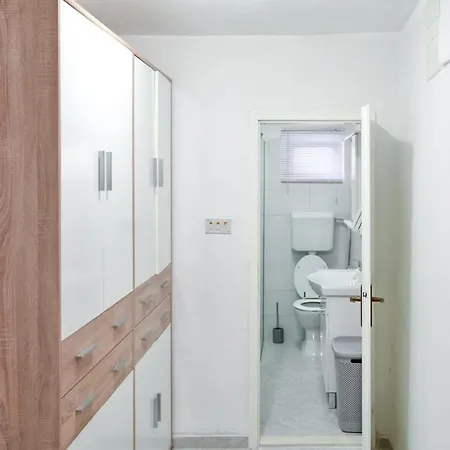 Apartman Karmen Apartment Kastela Exterior photo